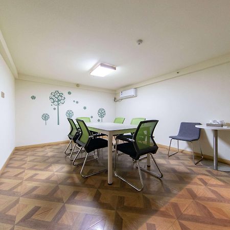 Отель Ibis Styles Nantong Development Zone Shimao Plaza Экстерьер фото