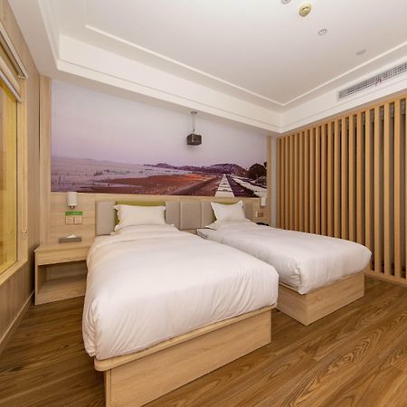 Отель Ibis Styles Nantong Development Zone Shimao Plaza Экстерьер фото