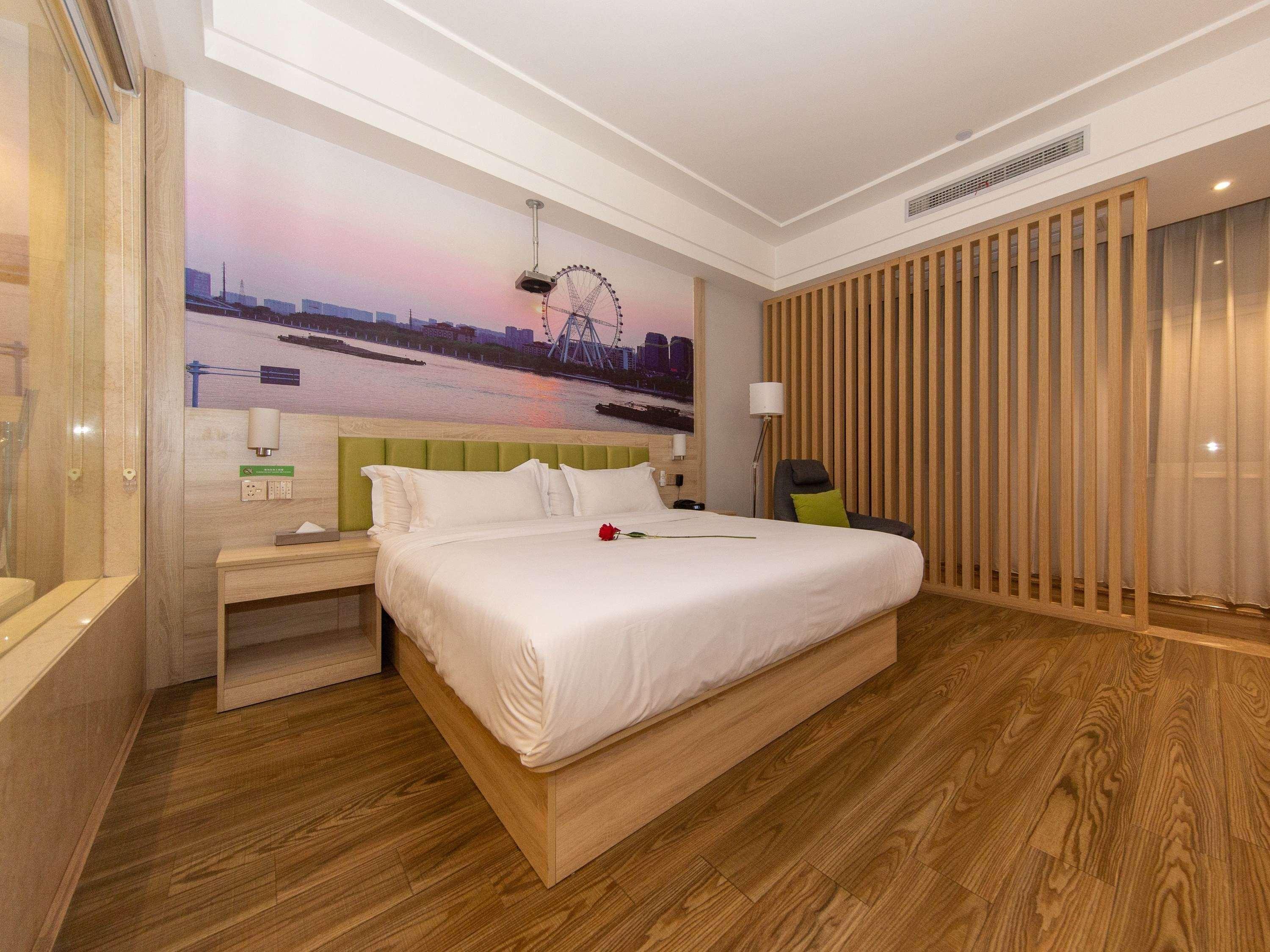 Отель Ibis Styles Nantong Development Zone Shimao Plaza Экстерьер фото