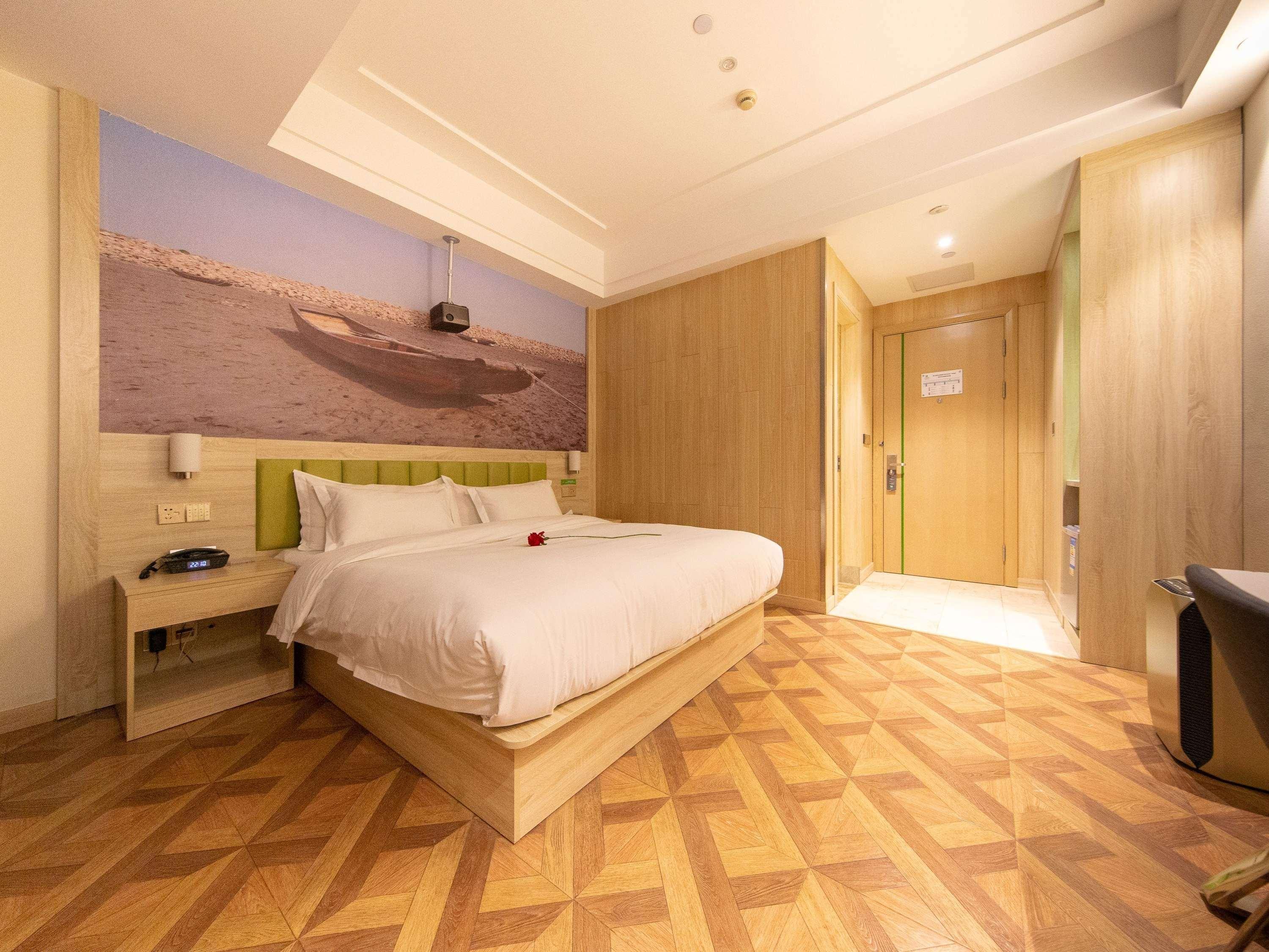 Отель Ibis Styles Nantong Development Zone Shimao Plaza Экстерьер фото