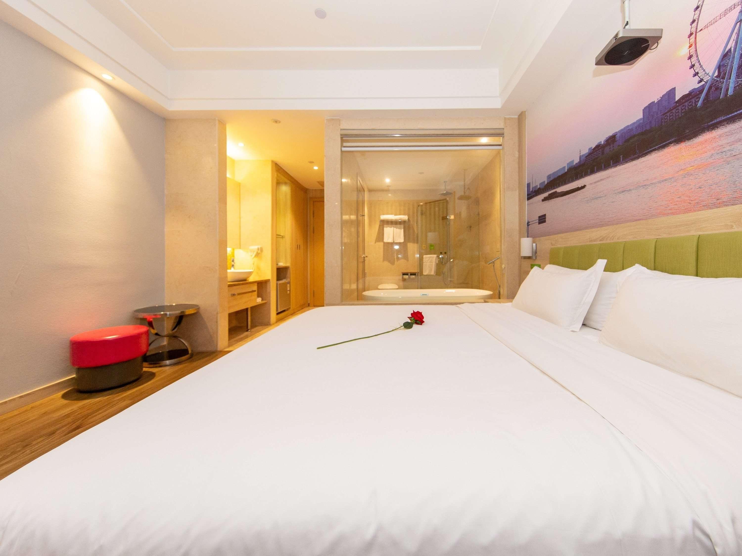 Отель Ibis Styles Nantong Development Zone Shimao Plaza Экстерьер фото