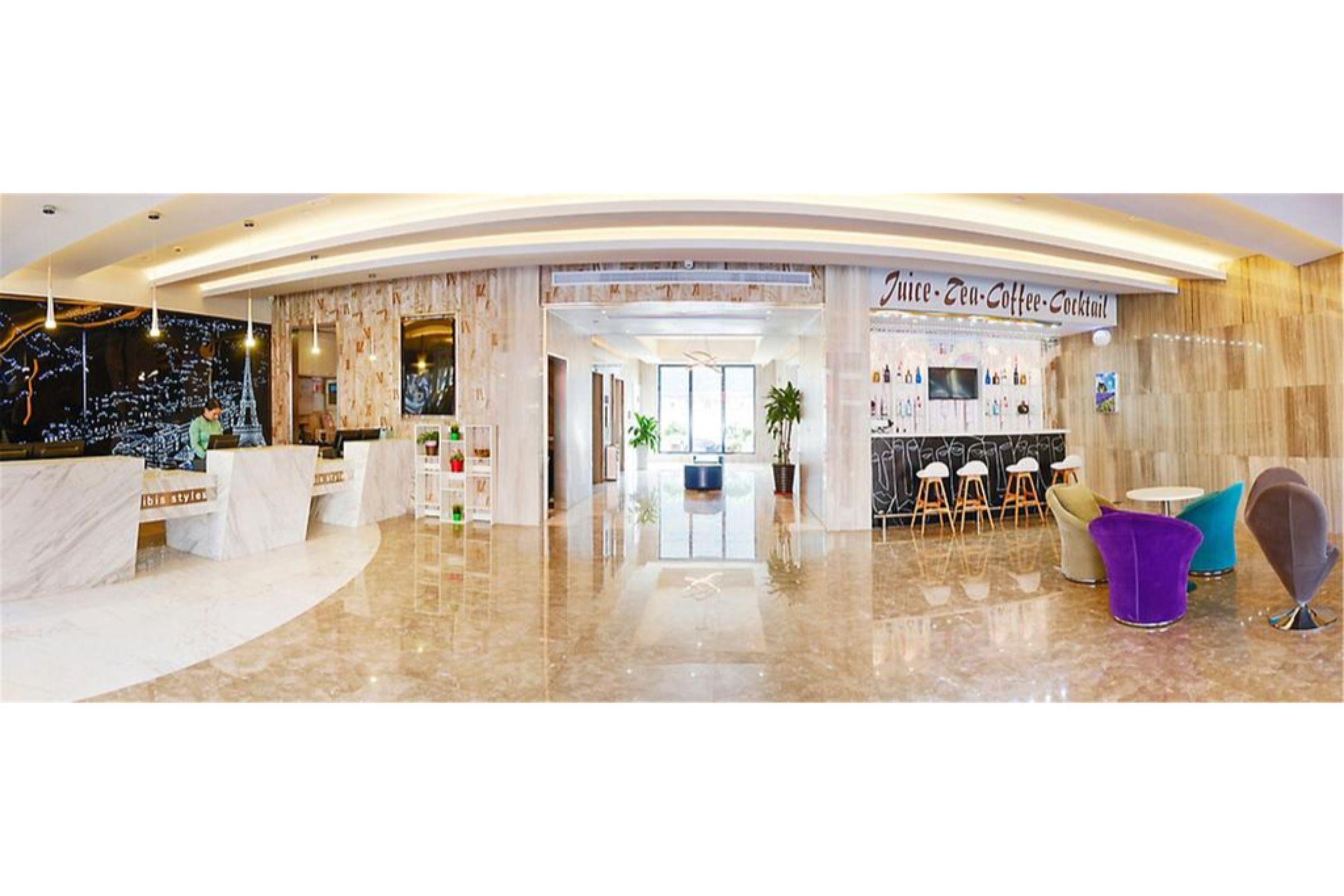 Отель Ibis Styles Nantong Development Zone Shimao Plaza Экстерьер фото