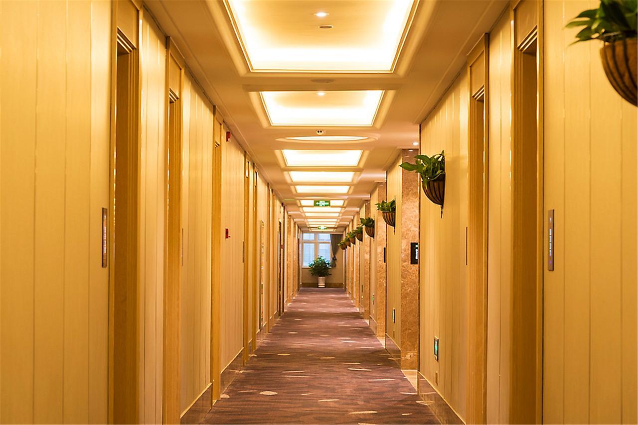 Отель Ibis Styles Nantong Development Zone Shimao Plaza Экстерьер фото