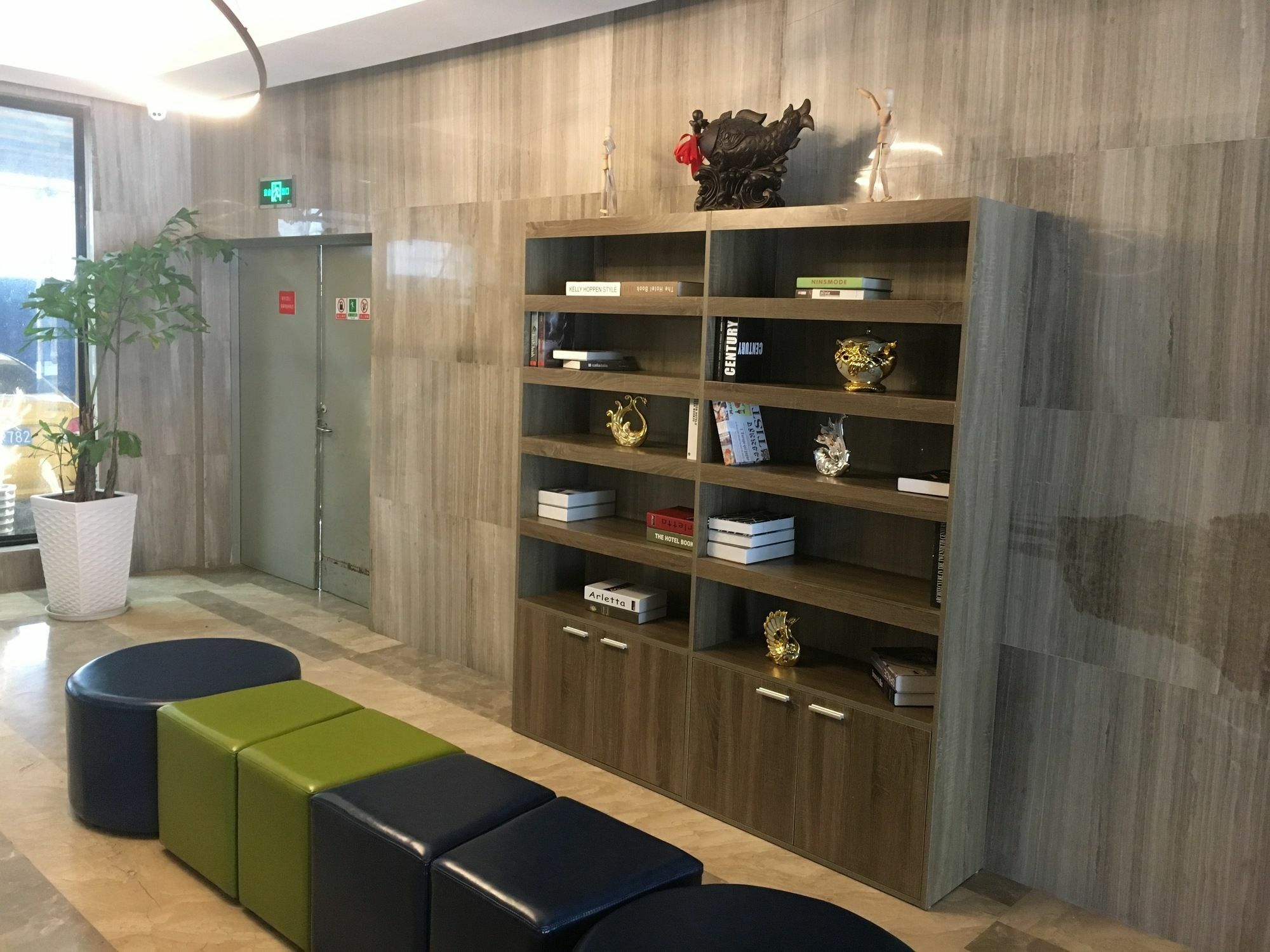 Отель Ibis Styles Nantong Development Zone Shimao Plaza Экстерьер фото